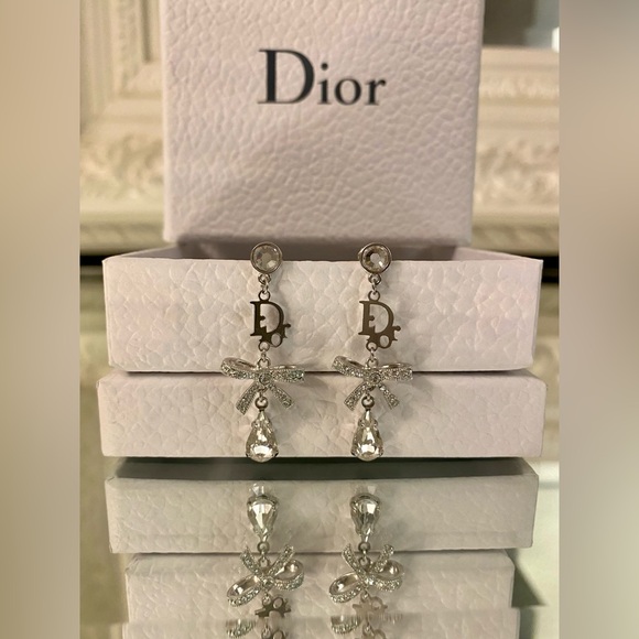 New Authentic Dior Logo Crystal Bow Rhinestone Earrings Silver - Picture 2 of 6